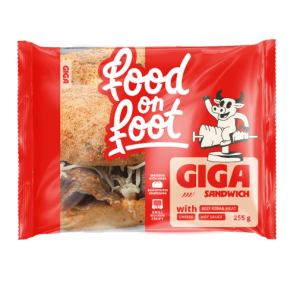 SVIESTMAIZE GIGA AR LIELLOPU GAĻAS KEBABU, SIERU UN PIKANTO MĒRCI