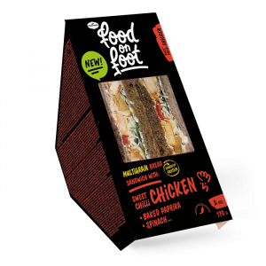 MULTIGRAIN BREAD SENDVIČS AR SALDO VISTU, CEPTU PAPRIKU UN SPINĀTIEM