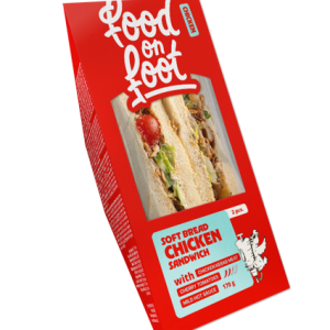 SVIESTMAIZE SOFT BREAD AR VISTAS GAĻAS KEBABU, ĶIRŠU TOMĀTIEM UN VIEGLI PIKANTU MĒRCI